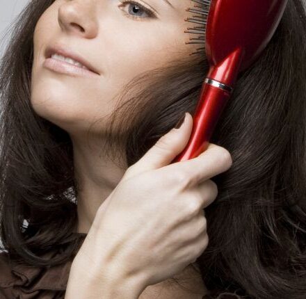 Как правильно расчесывать волосы