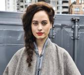 Стритстайл: Как сделать объемную косу сбоку