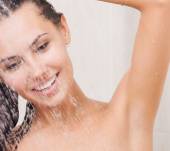 Жирные волосы: Как мыть волосы реже?