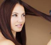 Как правильно использовать утюжок для завивки волос